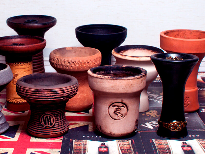 В чем отличие между силиконовой, керамической и глиняной чашками